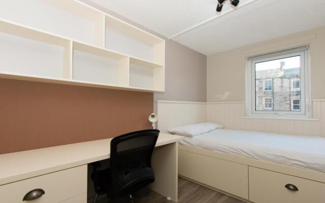 Destiny Student Meadow Court - Campus Accommodation