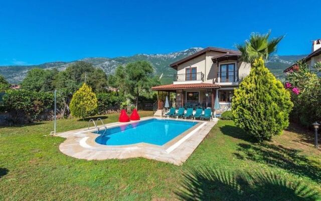 Villa Makri