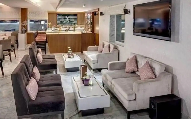 Hindustan International Select