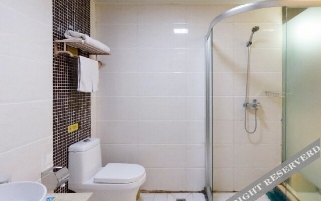 Hebi Xinyu Hotel (Hebi High School)