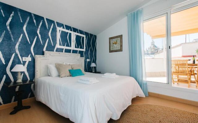 Hostly Acetres 2A-Penthouse in City Center-Fibre-Parking Opt