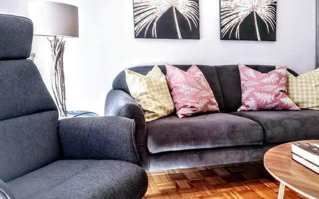 Charming 3BR & sunny Terrace in Eixample - Noname