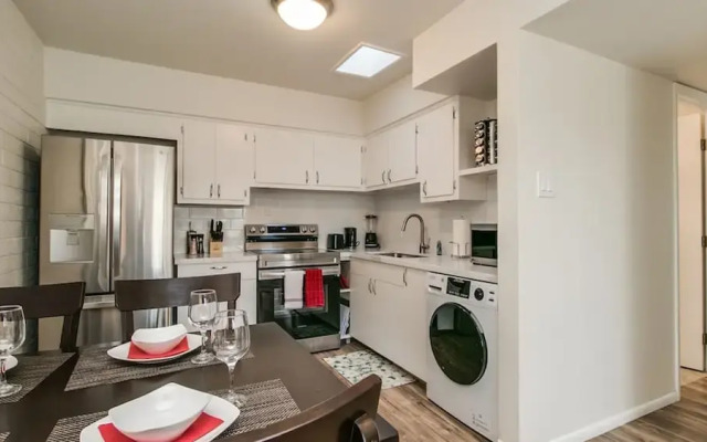 Cozy Arcadia Hideaway W/charm & Style!