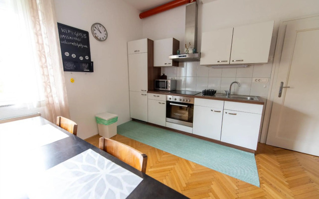 Sunny Villa Apartments