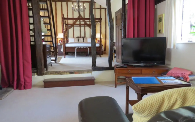 Greyhound Cottage
