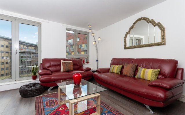 2 Bedroom Flat In Holloway With Balcony And Courtyard