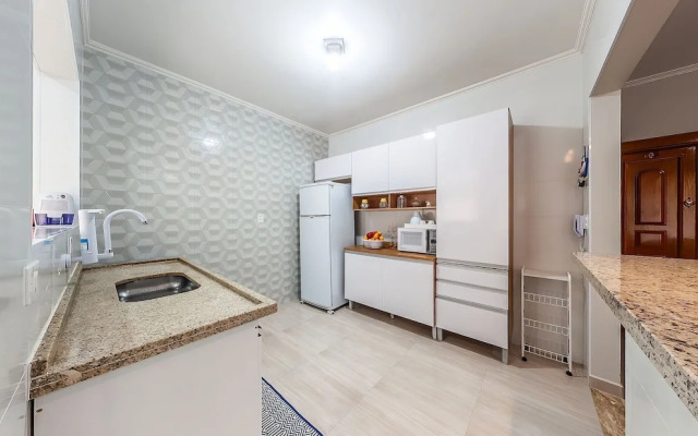 Charmoso Apto com piscina no Caiçara