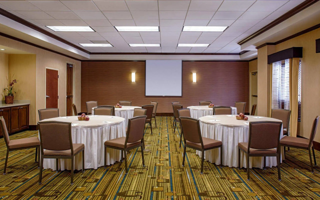 Hampton Inn & Suites Legacy Park-Frisco