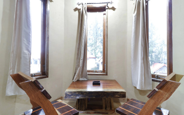 Alloyna Country Cottage