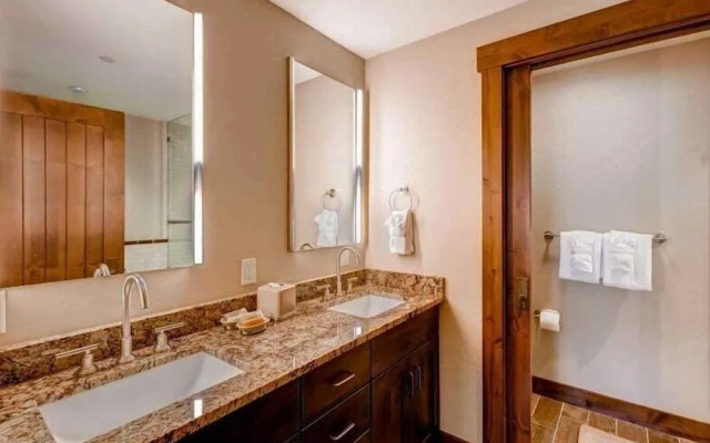 Breck Water House 6111