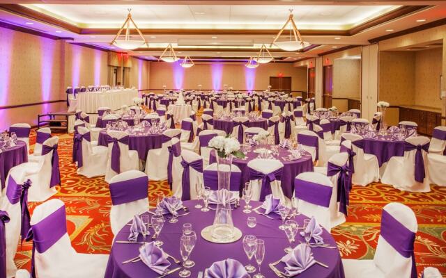 Crowne Plaza Milwaukee West