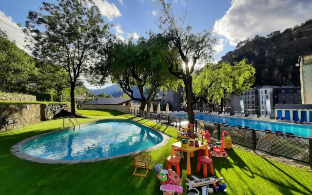 Hotel & Aparthotel Cosmos