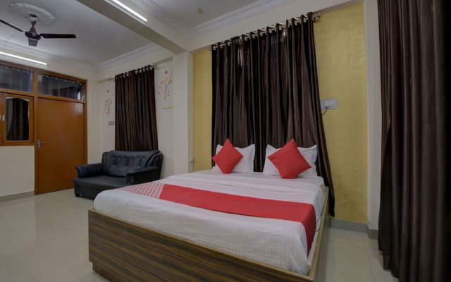 OYO 15589 Hotel Kamdhenu