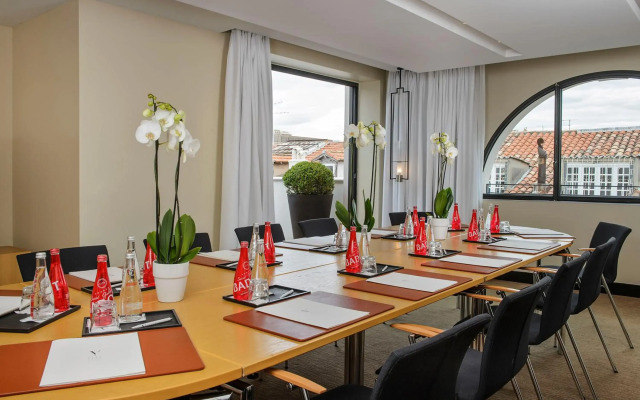Five Seas by Inwood Hotels