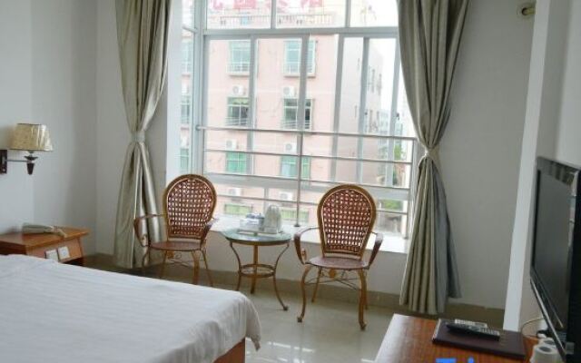 Yanhui Hotel Ding'an
