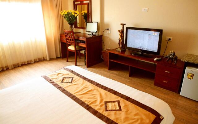 Golden Land Hotel