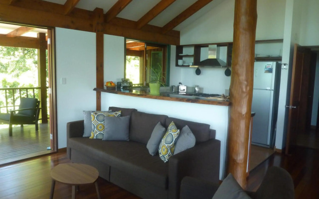 Daintree Holiday Homes - Yurara