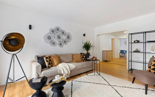 Beautiful 2 Bedroom Apartment in Bairro Alto