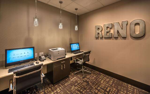 Hampton Inn & Suites Reno West