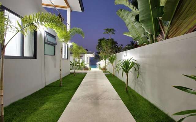 7 Bed Beautiful Beach Front Villa