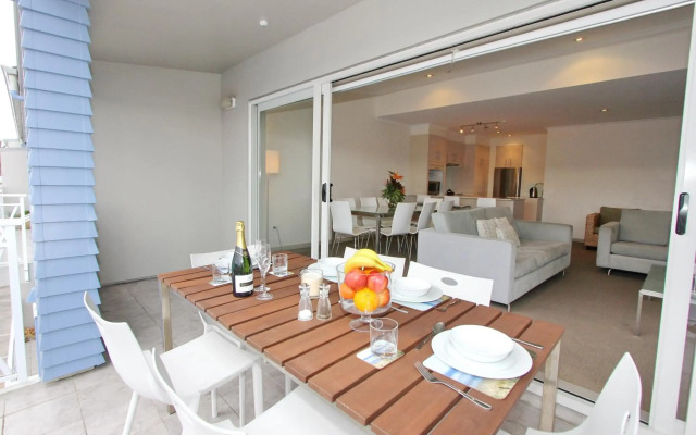 Crowsnest Apartments