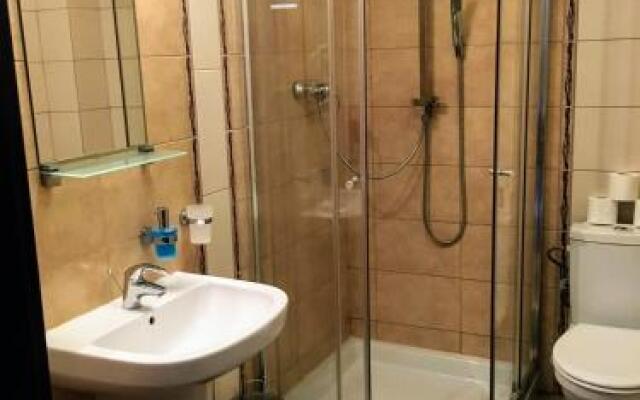 Apartament 325