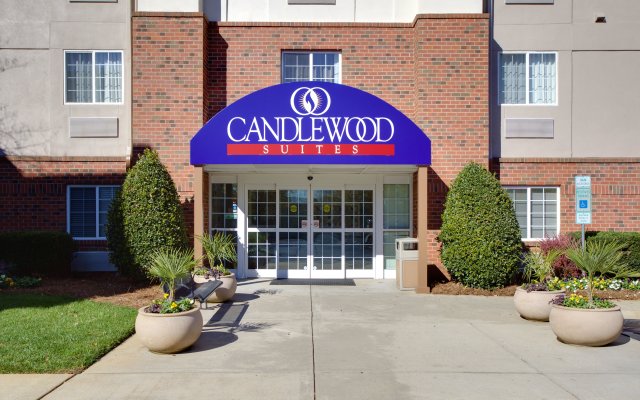 Candlewood Suites Raleigh Crabtree, an IHG Hotel