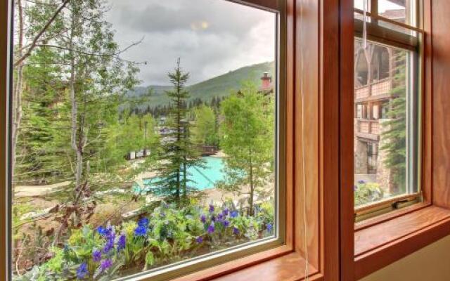 Eagle Springs East 201: Horsetail Suite