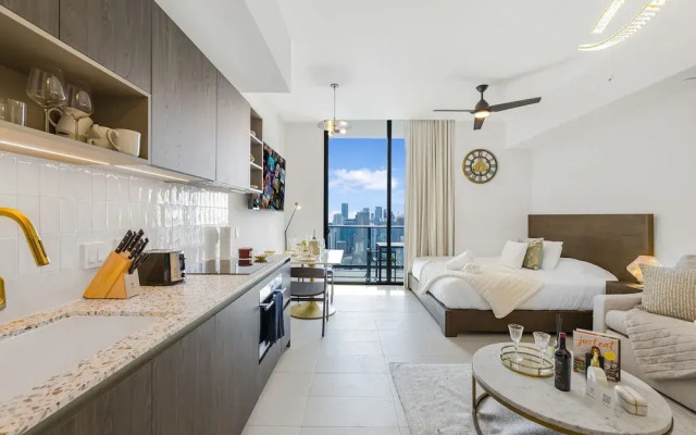 Studio with City Views in Downtown Miami