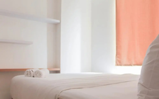 Beautiful and Comfy 1BR at Bassura City Apartment