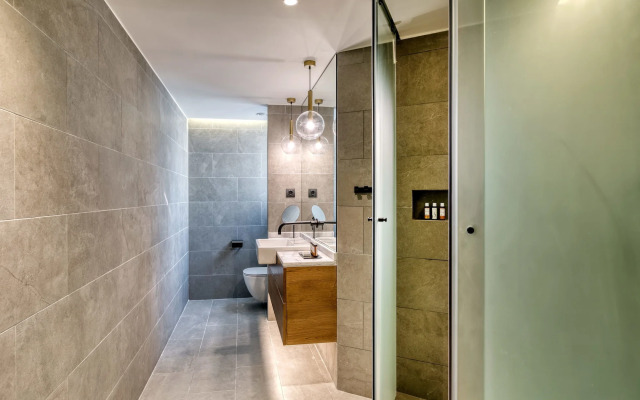 Отель Bob W Eolou