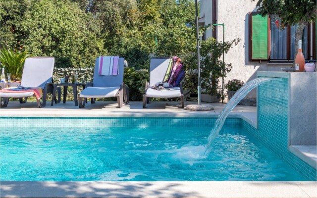 Stunning Home in Pula With Wifi and 5 Bedrooms