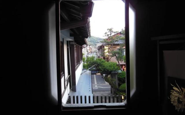 Hayakawa Economy Inn