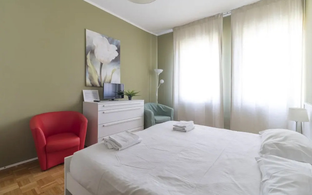 JOIVY Trendy Flat W/Balcony