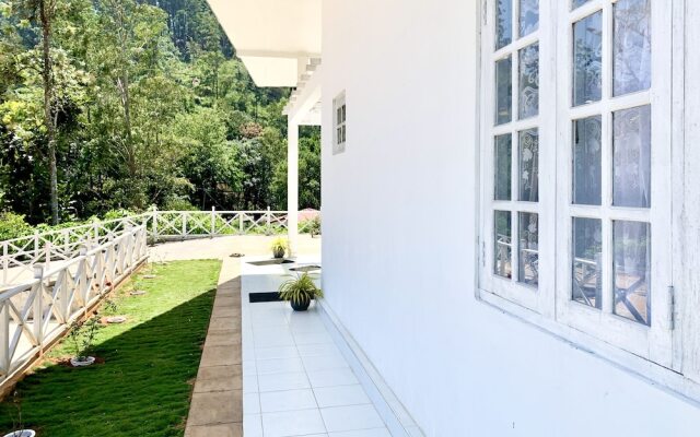 Mount Edge Riverside Hotel