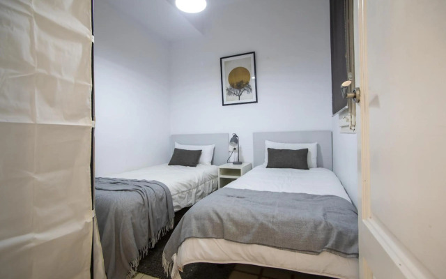 31PAR217 - Mediterranean style apartment