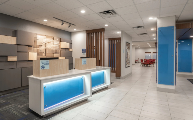 Holiday Inn Express & Suites N Waco Area - West by IHG
