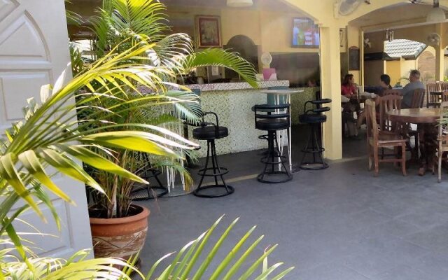 New Dao Café