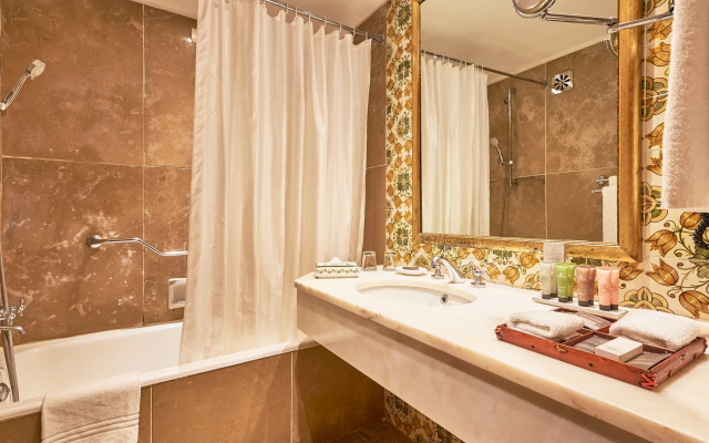 Dona Filipa Hotel
