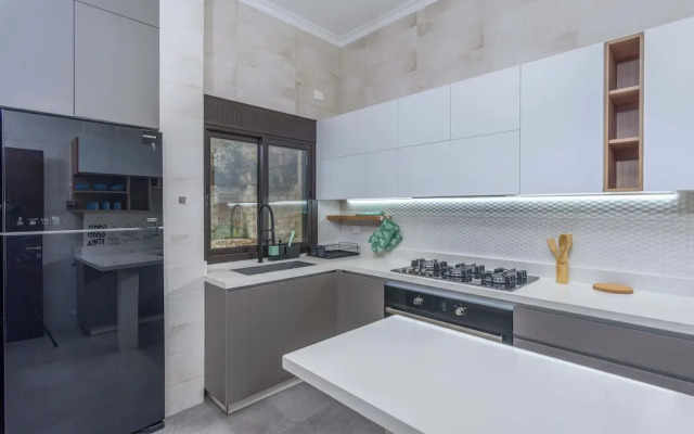 Vista 2-Bedroom Apartment in Batroun