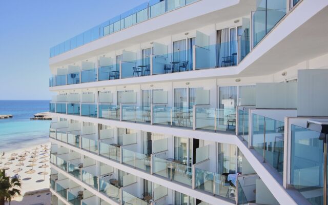 Universal Hotel Perla