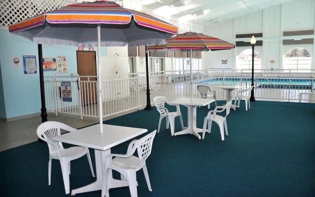 Dunes Express Inn & Suites