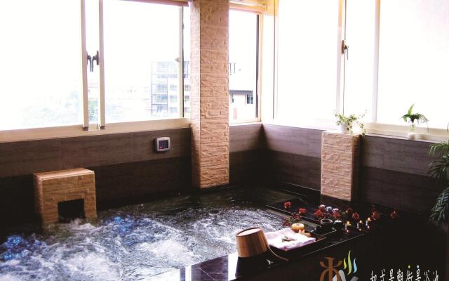 Host-On Exquisite Hotspring Hotel