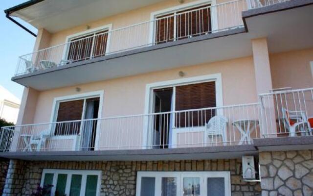 Guesthouse Porto 100m see, close Sandy beach, Pebble beach