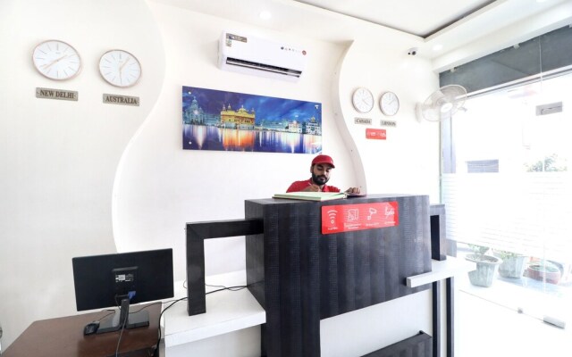 OYO 16379 Hotel LivInn Hub