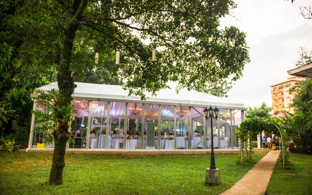 Montebello Villa Hotel
