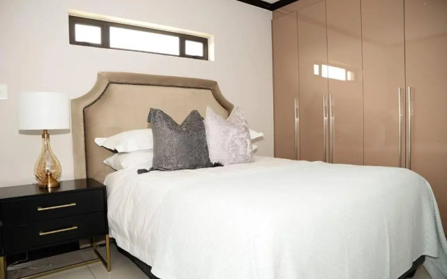 Vonzee apartment on Palmview Estate.