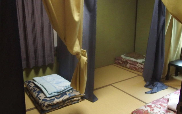 Nagasaki Kagamiya - Hostel