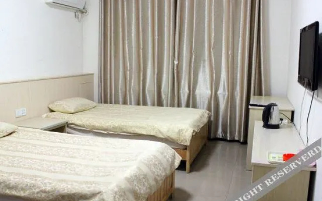 Weihai 99 red Business Hotel