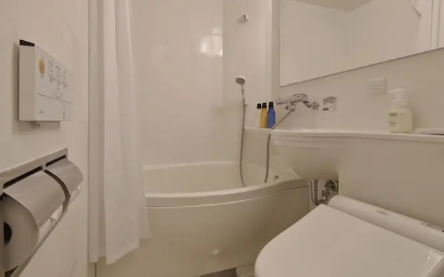 Tennoji Crystal Hotel